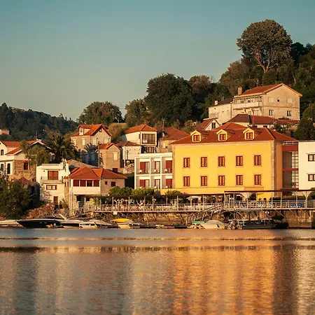 Douro Porto Antigo Hotel Cinfães