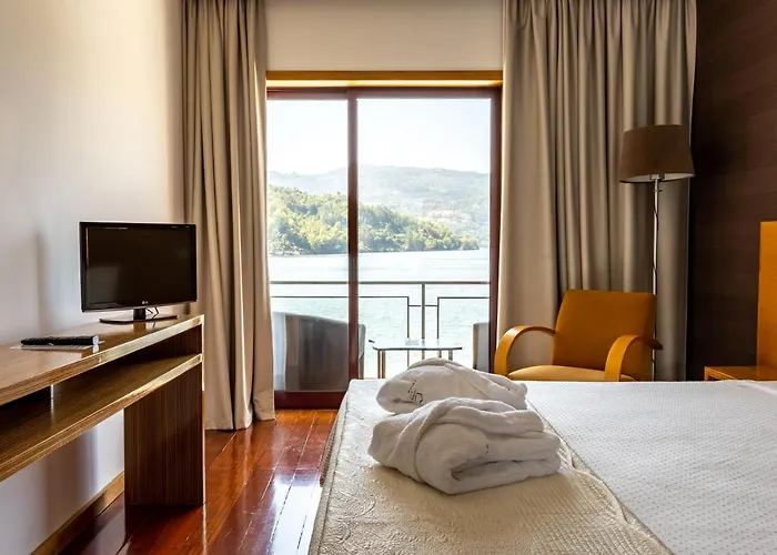 Douro Porto Antigo 호텔 친파에스