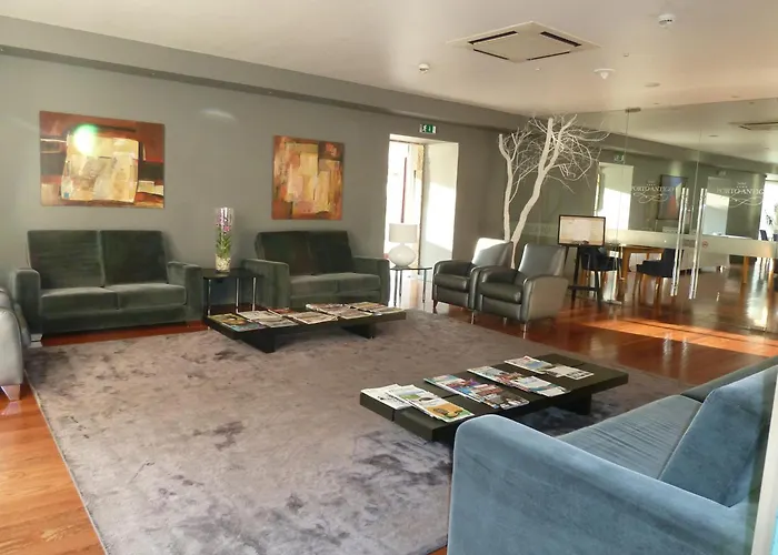 מלון Douro Porto Antigo 4*