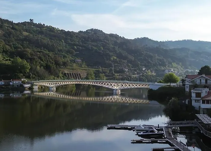 Douro Porto Antigo מלון