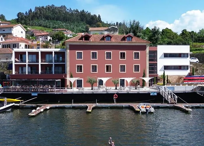 Douro Porto Antigo 4* צ'ינפאס