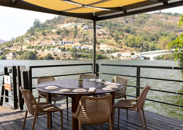 מלון Douro Porto Antigo צ'ינפאס