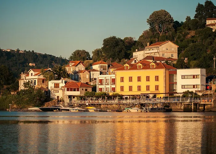 Douro Porto Antigo 호텔 친파에스